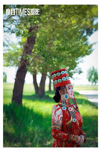 呼和浩特蒙古袍外景婚纱陈先生客片