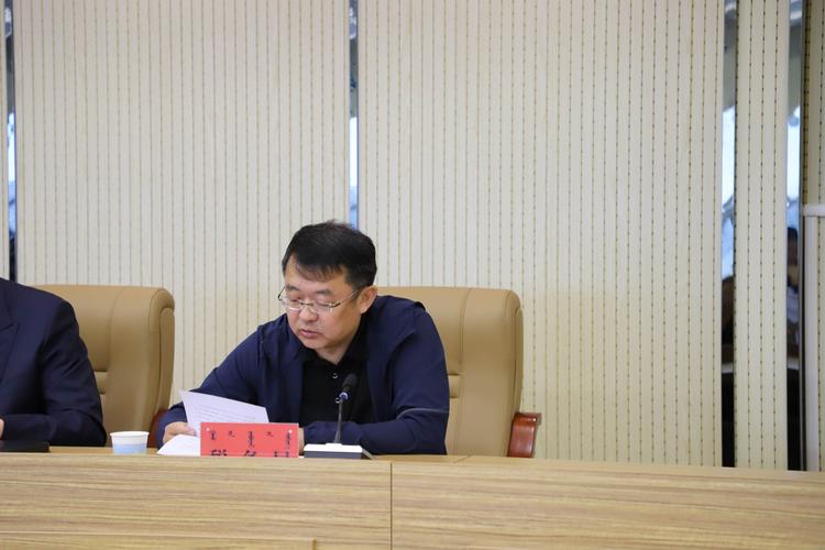 其它 乌拉特后旗召开综合治税工作推进会 写美篇   为了深入推进全旗