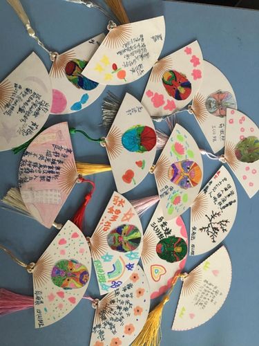 一个个漂亮的小书签完成