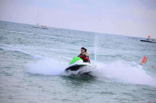 冲浪飞舟,更勇敢点.