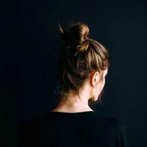 头像女生欧美黑色想念