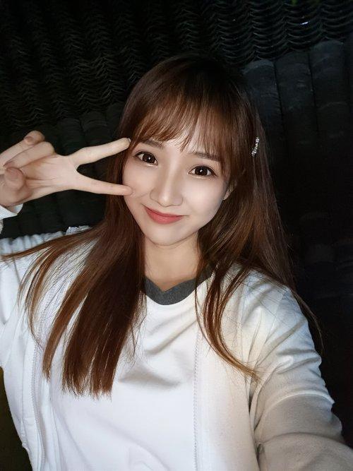 能照亮黑夜的vivos9重新定义了手机的自拍技术