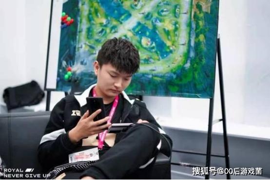 从cat变猫神,从百万到千万转会费,cat算得上是kpl第一人?
