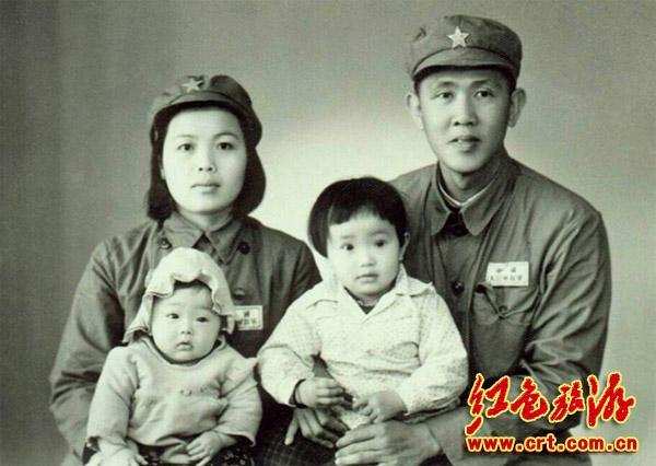 海南娘子军老兵谭梅去世 系吴克之将军夫人(图)