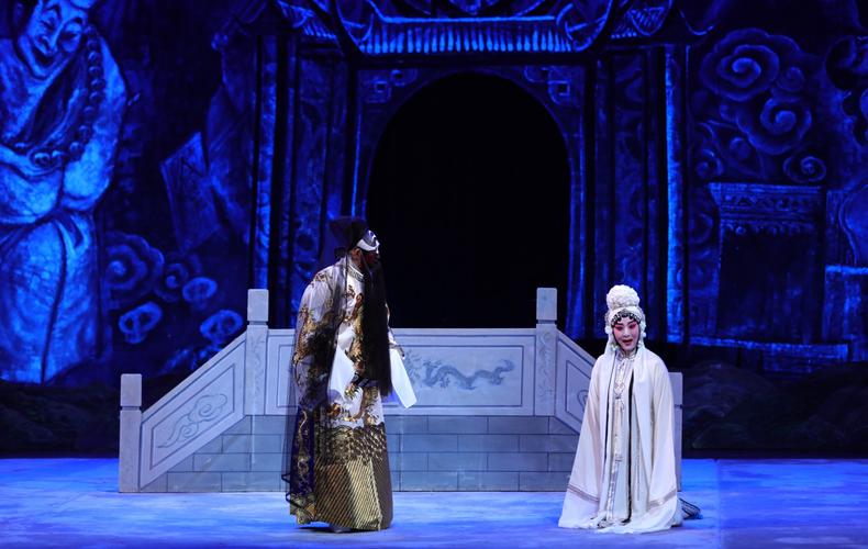 京剧《探阴山》康万生饰演包拯