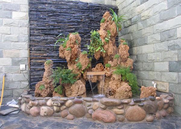 吸水石假山流水