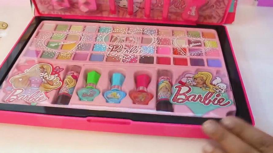 2芭比小公主的豪华城堡玩具,我们快来一起装饰一下吧  02:35  来源