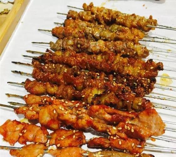 子味儿,都特别热情~ 招牌是绥化特色的树椒5分熟烤串,北京别地儿可能