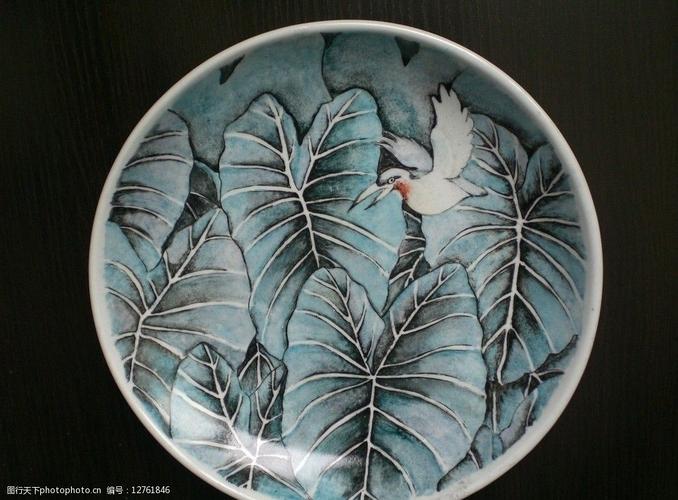 陶艺釉上彩作品植物图案图片