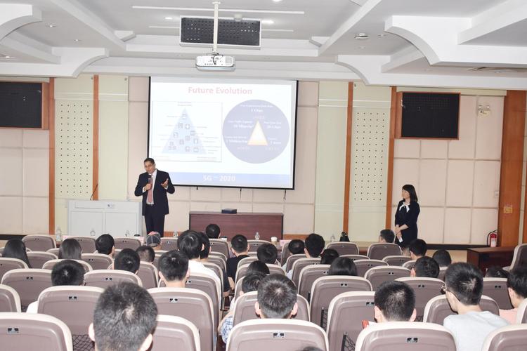 香港科技大学khaledbletaief教授做客南强学术讲座