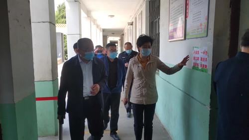 东阿县苏玉凤副县长来东阿三中检查开学复课及疫情防控措施落实情况