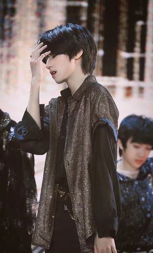 第十八期|tf家族三代朱志鑫