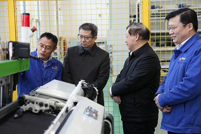 恒天重工集团副总经理,郑纺机总经理李泉,郑纺机党委书记,副总经理刘