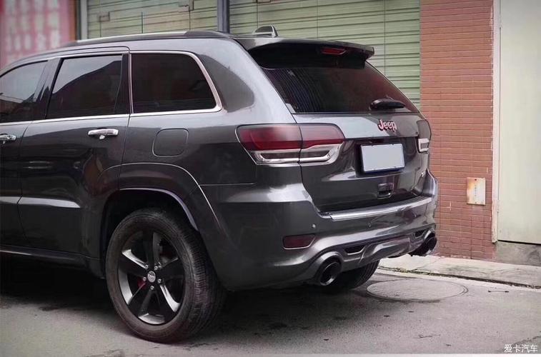吉普大切诺基srt8改装大包围套件
