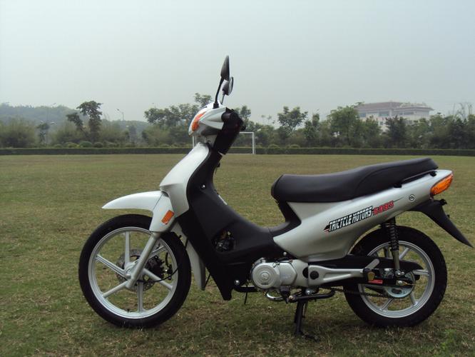 厂家批发经典热销本田弯梁车50cc,90cc,110cc巴西本田摩托车图片