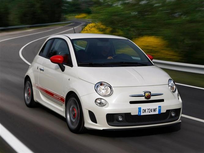请别叫我小可爱暴力蝎子菲亚特500abarth
