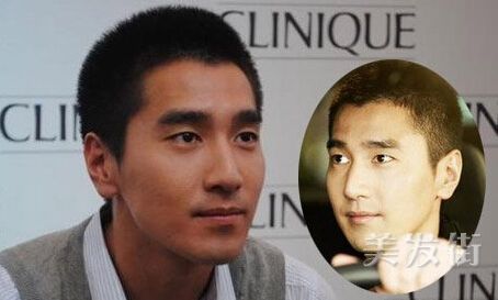 赵又廷的圆寸发型也很讨喜,真正的帅哥都去剪圆寸了,剪寸头是一种态度