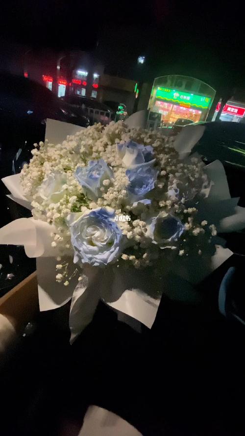 白玫瑰,满天星花束_花束_满天星_家居家装_家居装饰