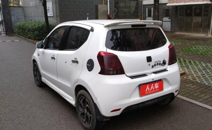 众泰-z100 2013款 1.0l 精英型