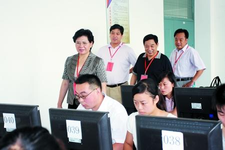 与时俱进谋发展求真务实谱新篇