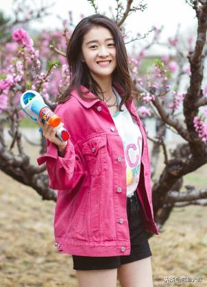 曾被禁的《狗十三》终上映 女主张雪迎竟是"问题少女"