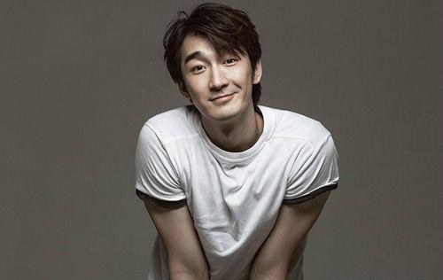 青春斗程宇是谁演的 郑家彬的资料介绍