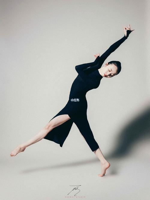 拍摄的一组舞蹈老师的宣传照