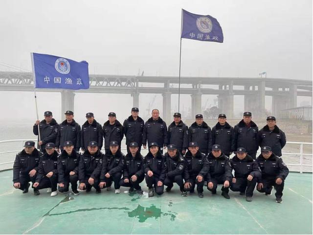 渔政护鱼队新年更新制服