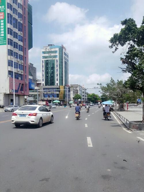 广东省湛江市廉江市人民大道中靠近廉江市博物馆天气预报