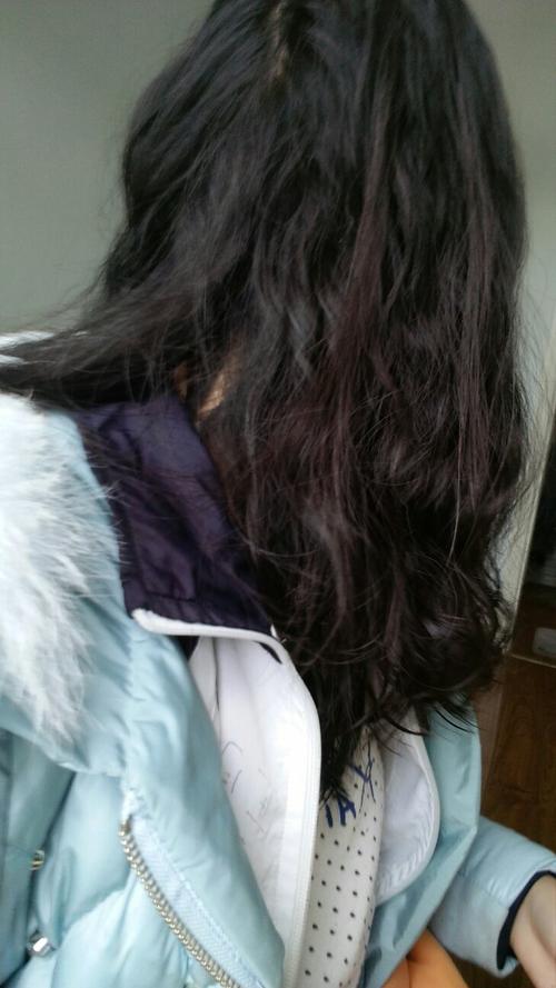 我想过年时候烫了大家看看我烫成直的可以吗 我头发是自然卷 还