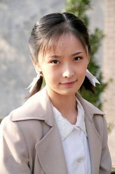 《江城令》收视飘红 李曼清纯亮相再受关注