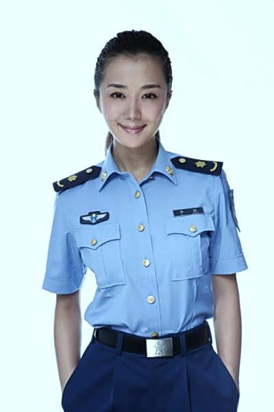 袁立 (军装照)     齐欢北京军区战友话剧团             演员李依晓