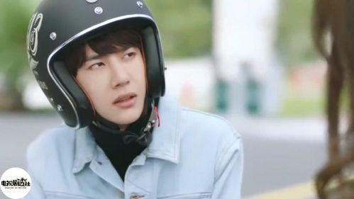 《陪你到世界之巅》王一博骑着他心爱的大摩托出场太帅了!
