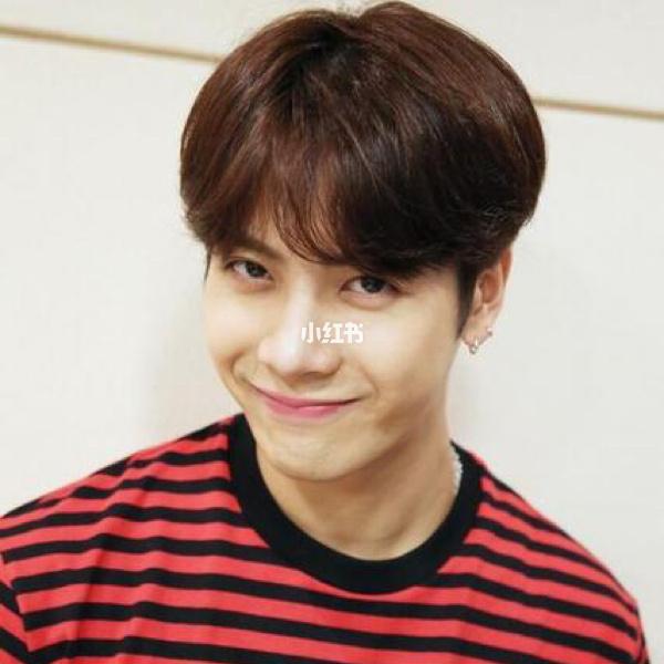 王嘉尔jackson发型怎么剪?