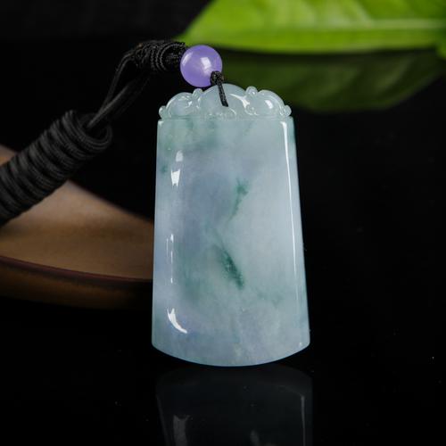 糯种飘花翡翠无事牌吊坠