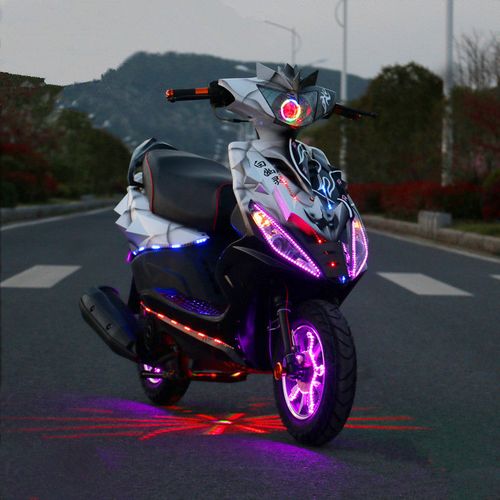 新白幽灵改装鬼火摩托车战速踏板摩托车125燃油助力车