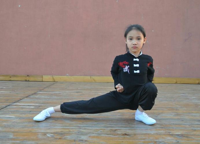 田怡宁 武术基本功初级篇(一)