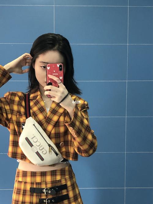 美式校园风穿搭_穿搭_裙子_摄影_时尚_穿搭