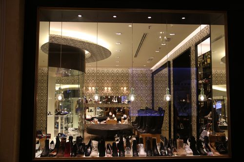 四季名店,奢侈品一条街.