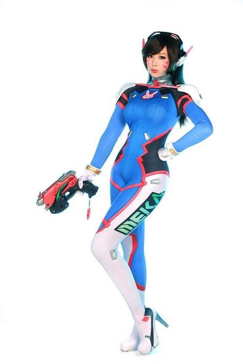 《守望先锋》dva绝美cos 凹凸有致曲线毕露