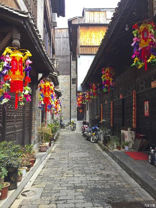 精湘渝游古镇赏花海边城秀山心动之旅