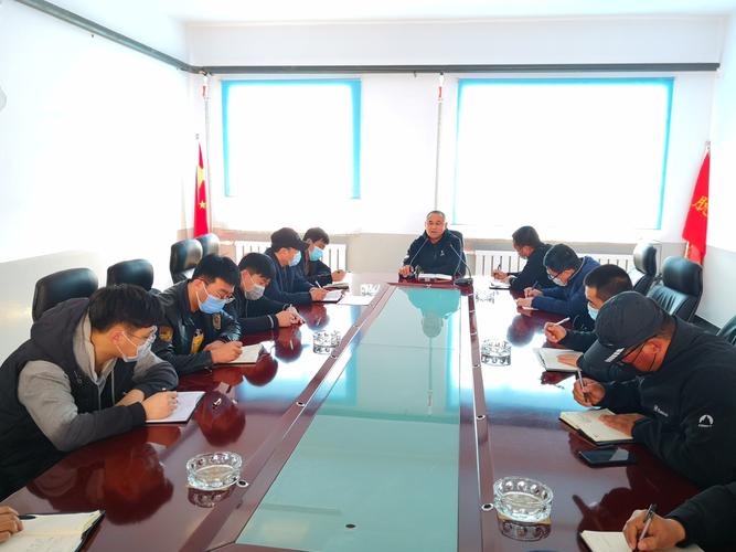 6日上午11时,海兴镇组织召开当前重点工作再督促,再部署会议