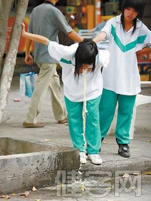 贵州普定一中学食堂不卫生学生腹泻