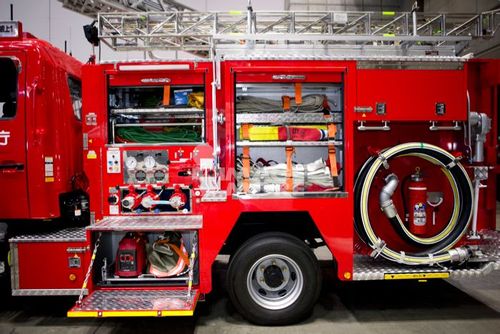 你好,能发给我一些消防车内部结构的图片吗?