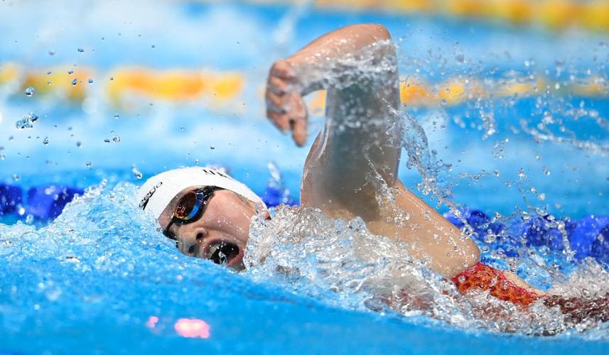 中国游泳队女将预赛多数过关