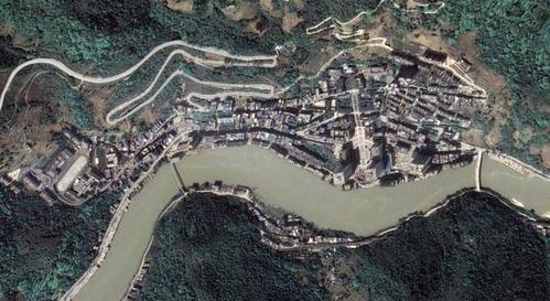 云南昭通盐津县有几个怪:县城不止一个,盐津火车站不