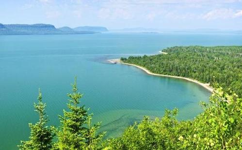 世界面积最大的淡水湖:是鄱阳湖面积的20倍,你想去看看吗?