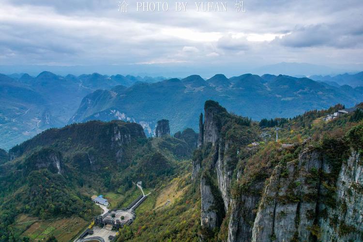 湖北恩施的标志景点中国的科罗拉多大峡谷一辈子一定要来一次
