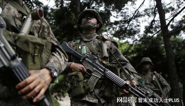 世界名枪世界的就是他们的缝合而来的韩国k2突击步枪