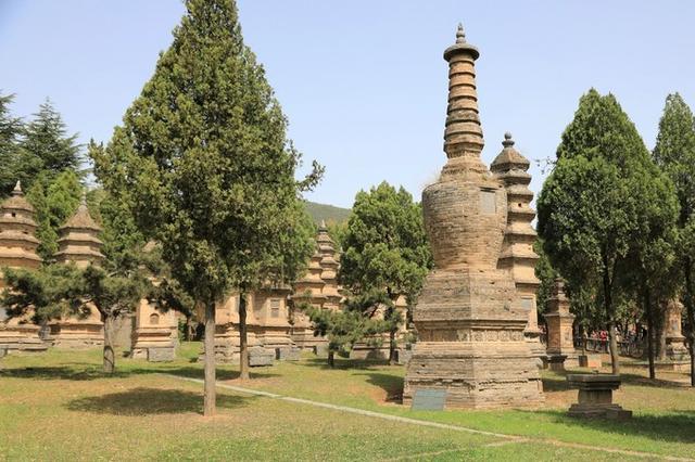 曾经梦想仗剑走天涯,来到洛阳寻找武林正派之一——少林寺